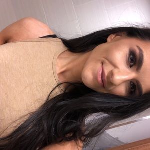 Meet your Posher, Gabriela